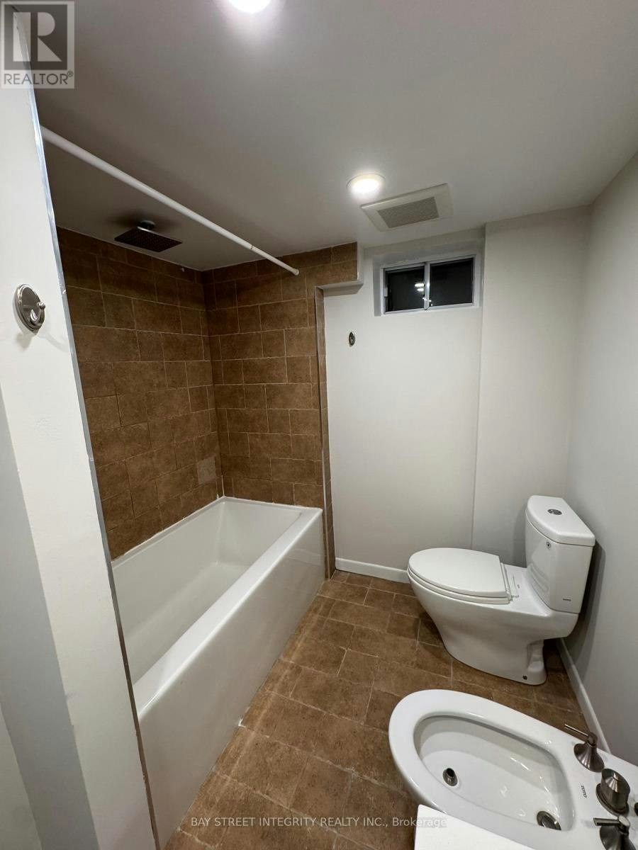 244 King Edward Avenue, Toronto, ON, M4C 5K1 - 10