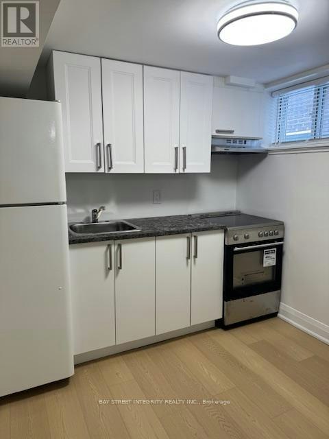 244 King Edward Avenue, Toronto, ON, M4C 5K1 - 5