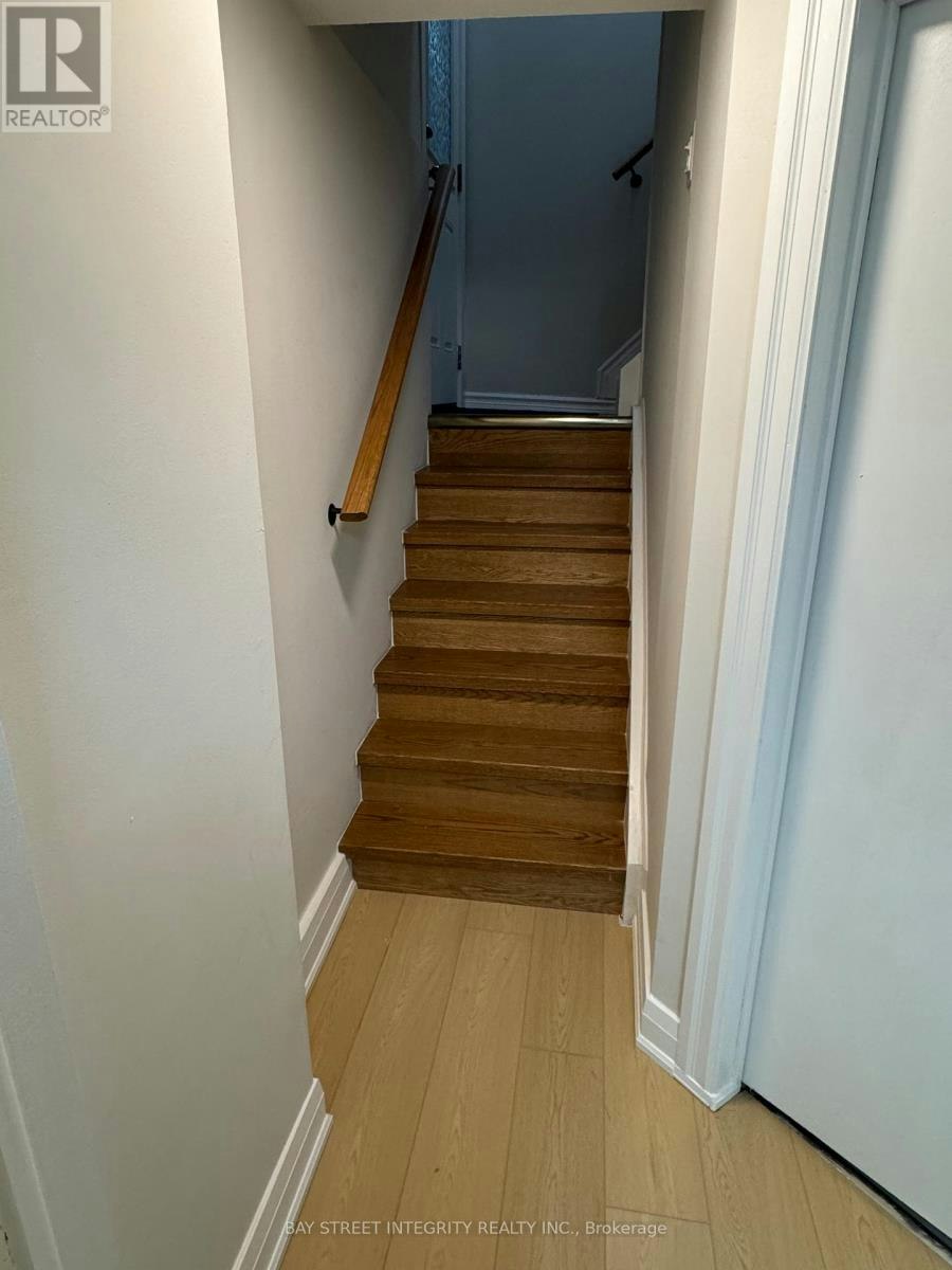 244 King Edward Avenue, Toronto, ON, M4C 5K1