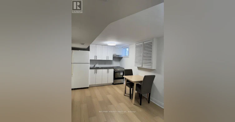 244 King Edward Avenue, Toronto, ON, M4C 5K1 - 4