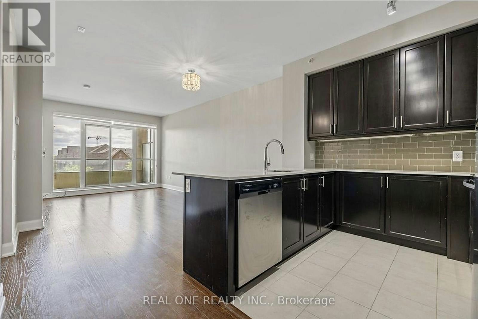 332-2480 Prince Michael Drive, Oakville, ON, L6H 0H1 - 9