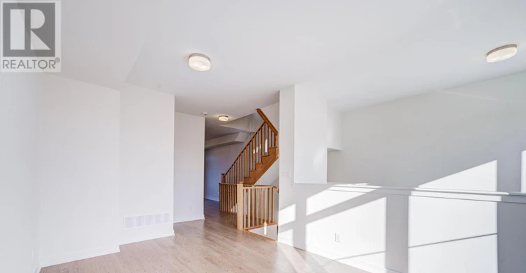 1174 Dartmouth Crescent, Oakville, ON, L6H 8C3 - 6