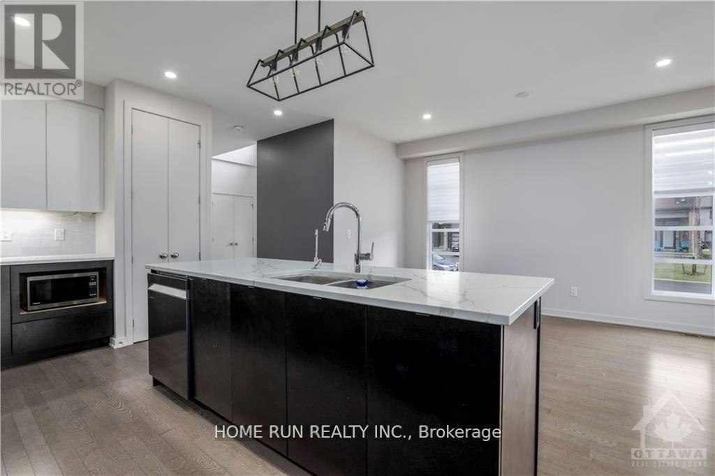 923 Chipping Circle, Ottawa, ON, K4M 0E7 - 9