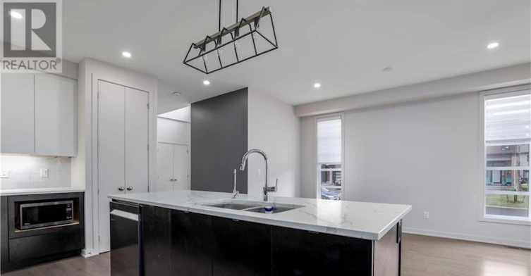 923 Chipping Circle, Ottawa, ON, K4M 0E7 - 9