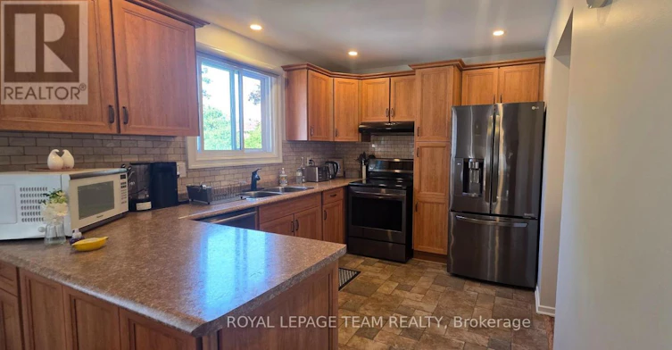 13 Ridgeburn Gate, Ottawa, ON, K1B 4C7 - 12