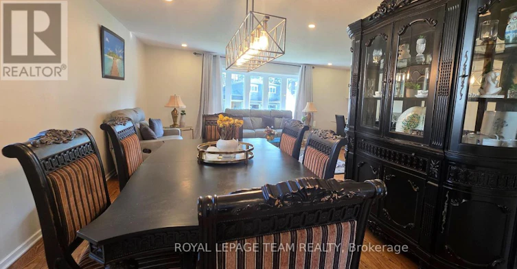 13 Ridgeburn Gate, Ottawa, ON, K1B 4C7 - 14