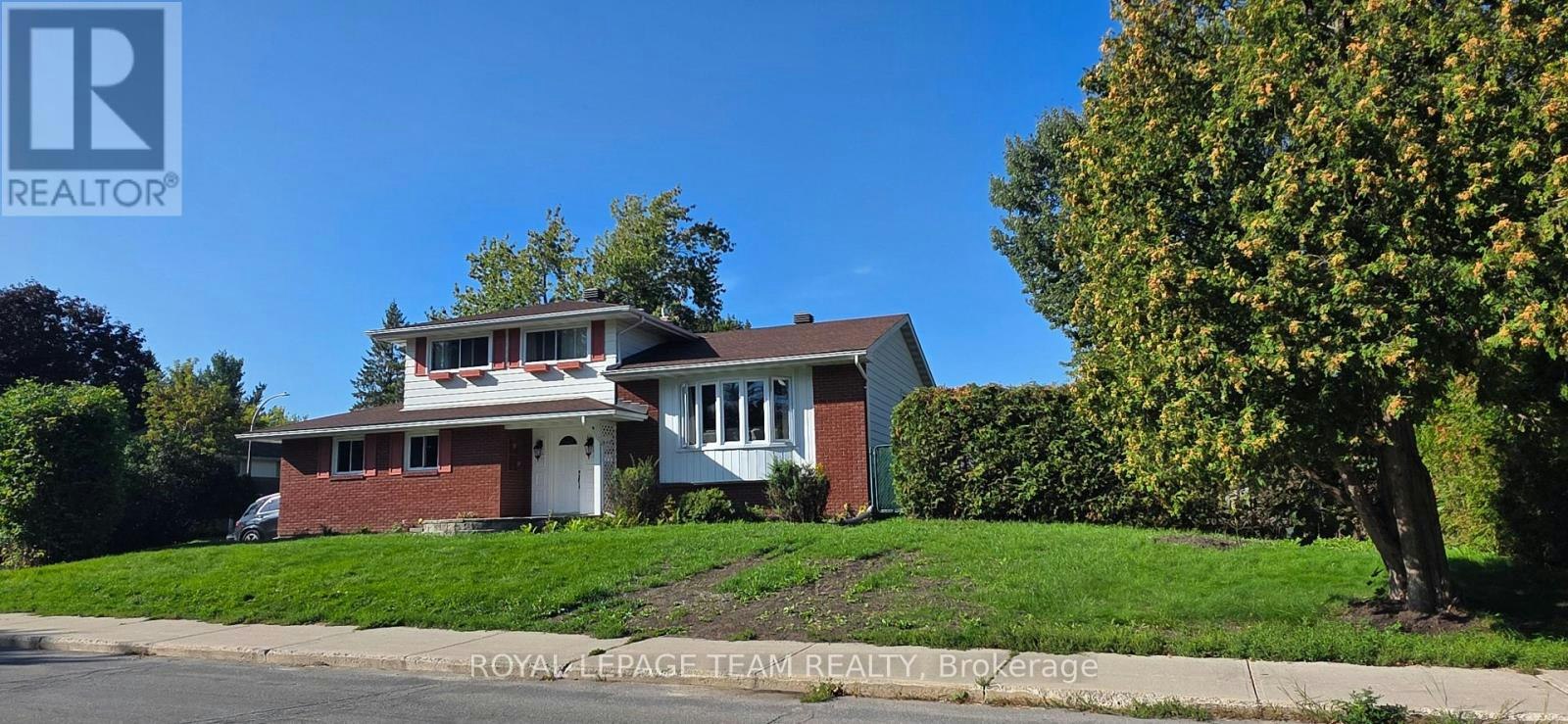 13 Ridgeburn Gate, Ottawa, ON, K1B 4C7