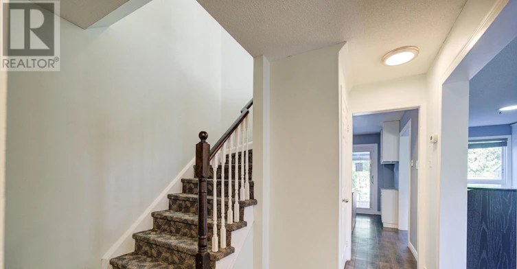 90 Moon Drive, Barrie, ON, L4N 7G9 - 4