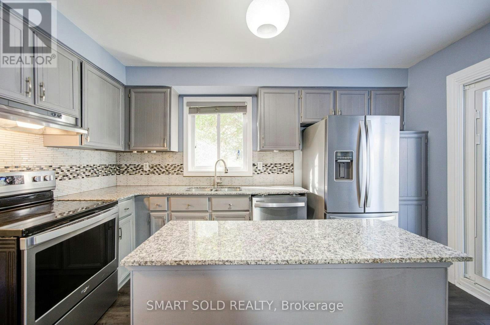90 Moon Drive, Barrie, ON, L4N 7G9 - 13