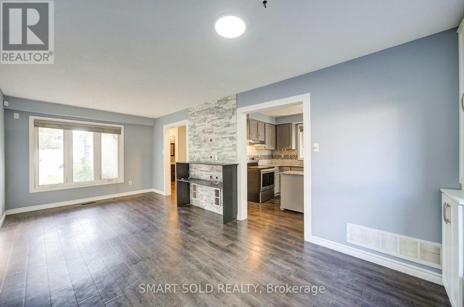 90 Moon Drive, Barrie, ON, L4N 7G9 - 9
