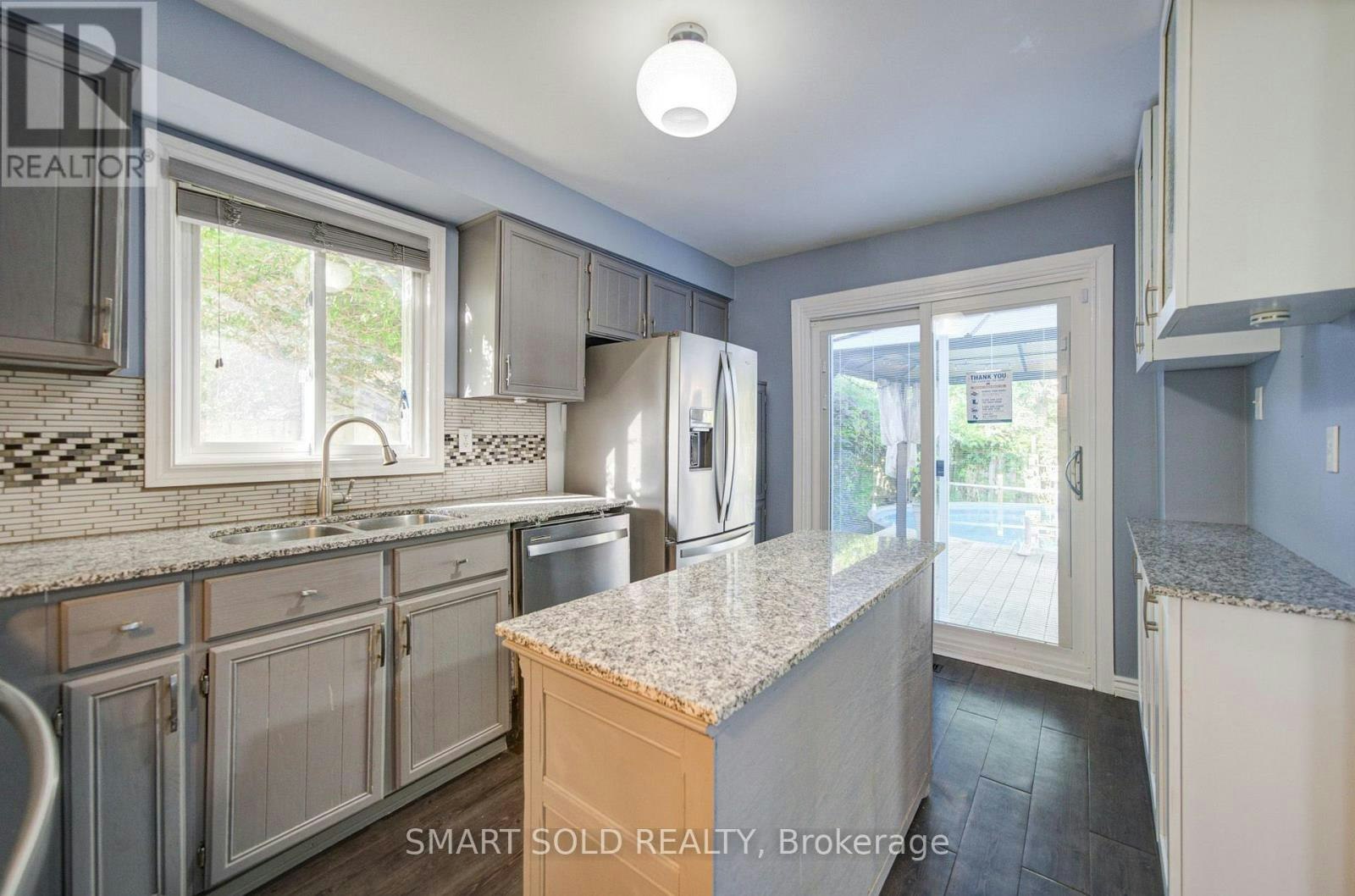 90 Moon Drive, Barrie, ON, L4N 7G9 - 14