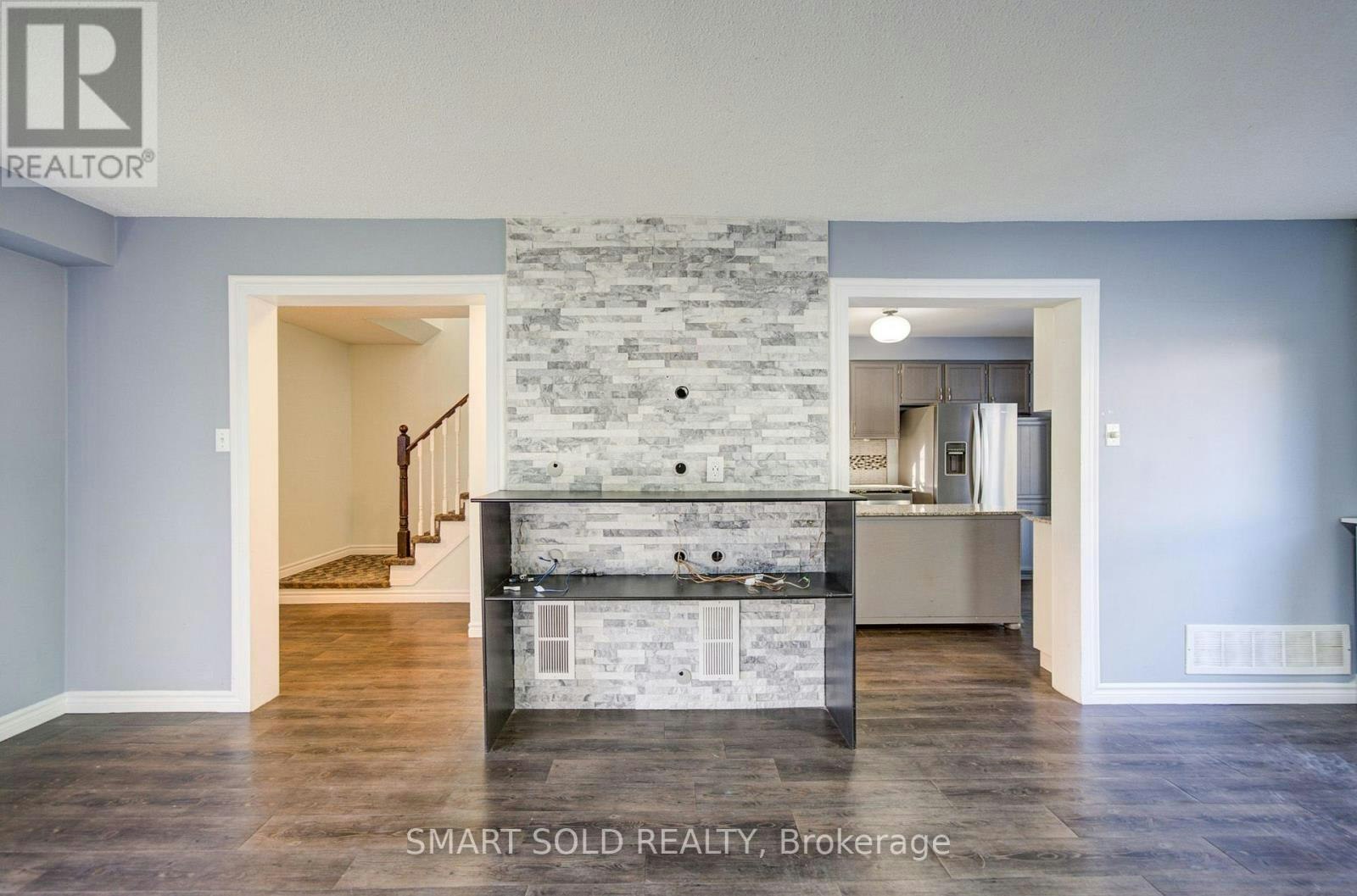 90 Moon Drive, Barrie, ON, L4N 7G9 - 8
