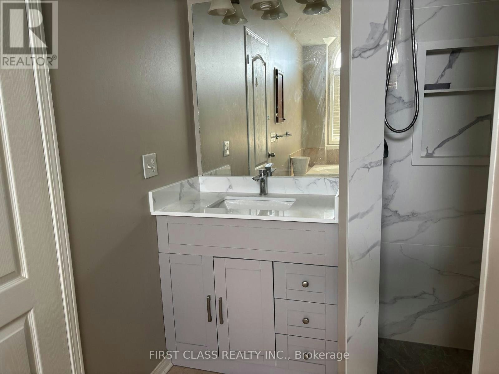 3350 Southwick Street, Mississauga, ON, L5M 7L5 - 6