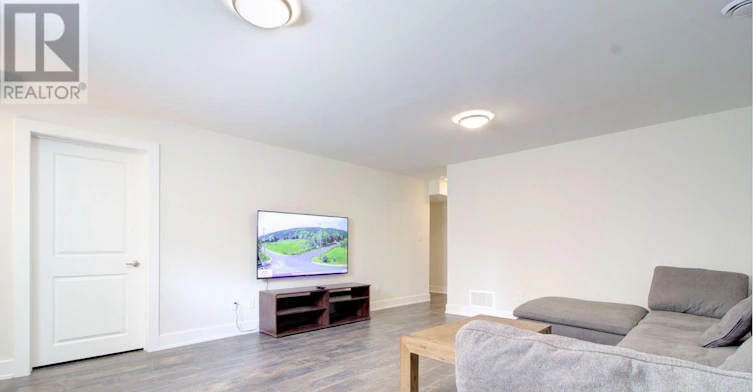 163 Courtland Street, Blue Mountains, ON, L9Y 5L7 - 35