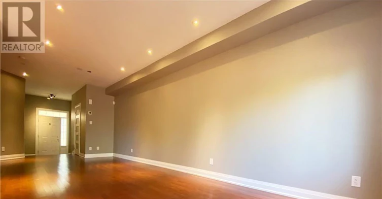 714 Nakina Way, Ottawa, ON, K1V 2H9 - 7