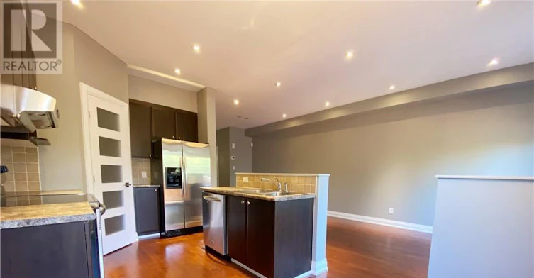 714 Nakina Way, Ottawa, ON, K1V 2H9 - 8