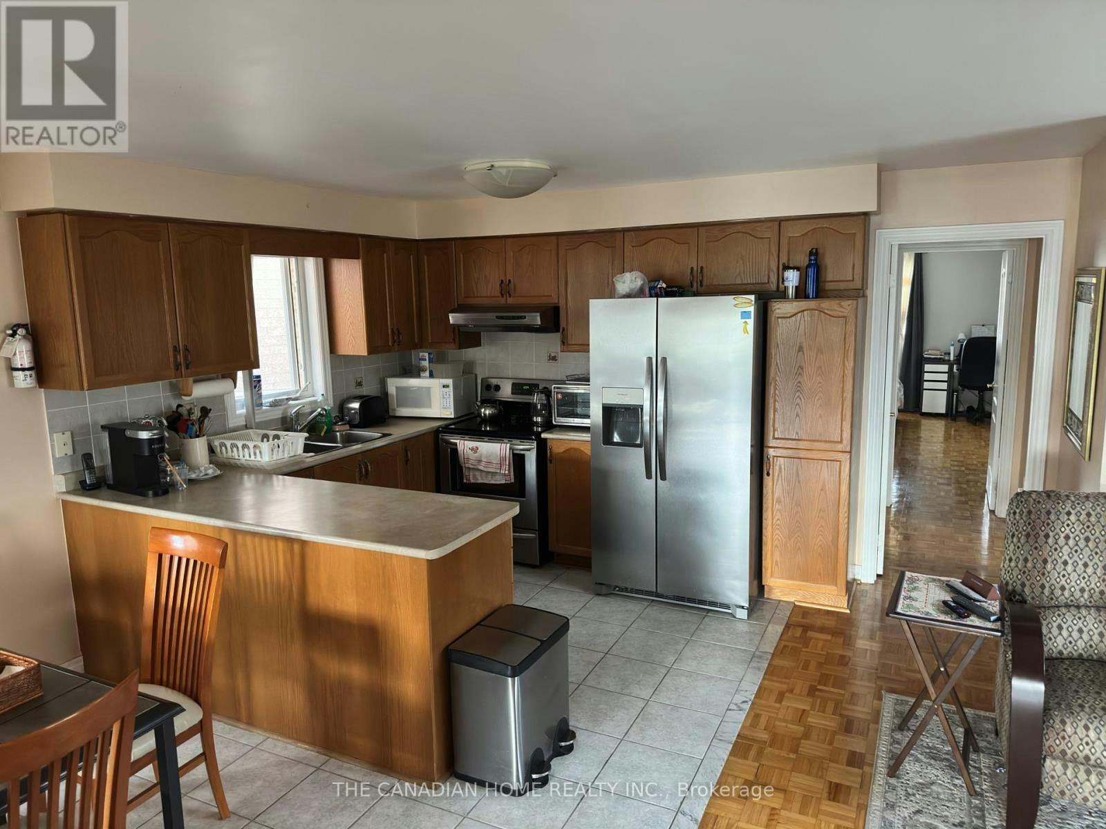 131 Colombo Crescent, Vaughan, ON, L6A 2T9 - 6