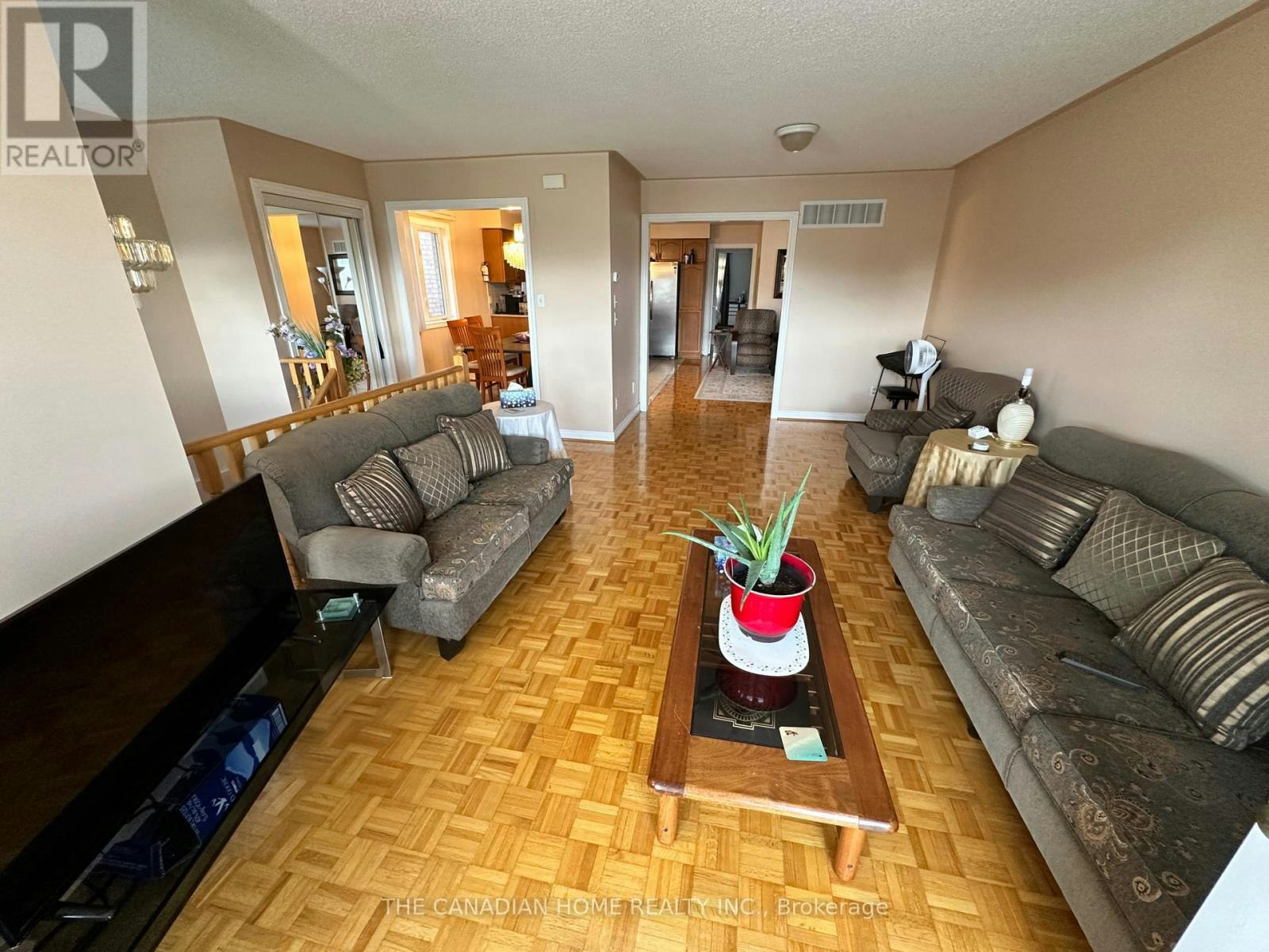 131 Colombo Crescent, Vaughan, ON, L6A 2T9 - 3