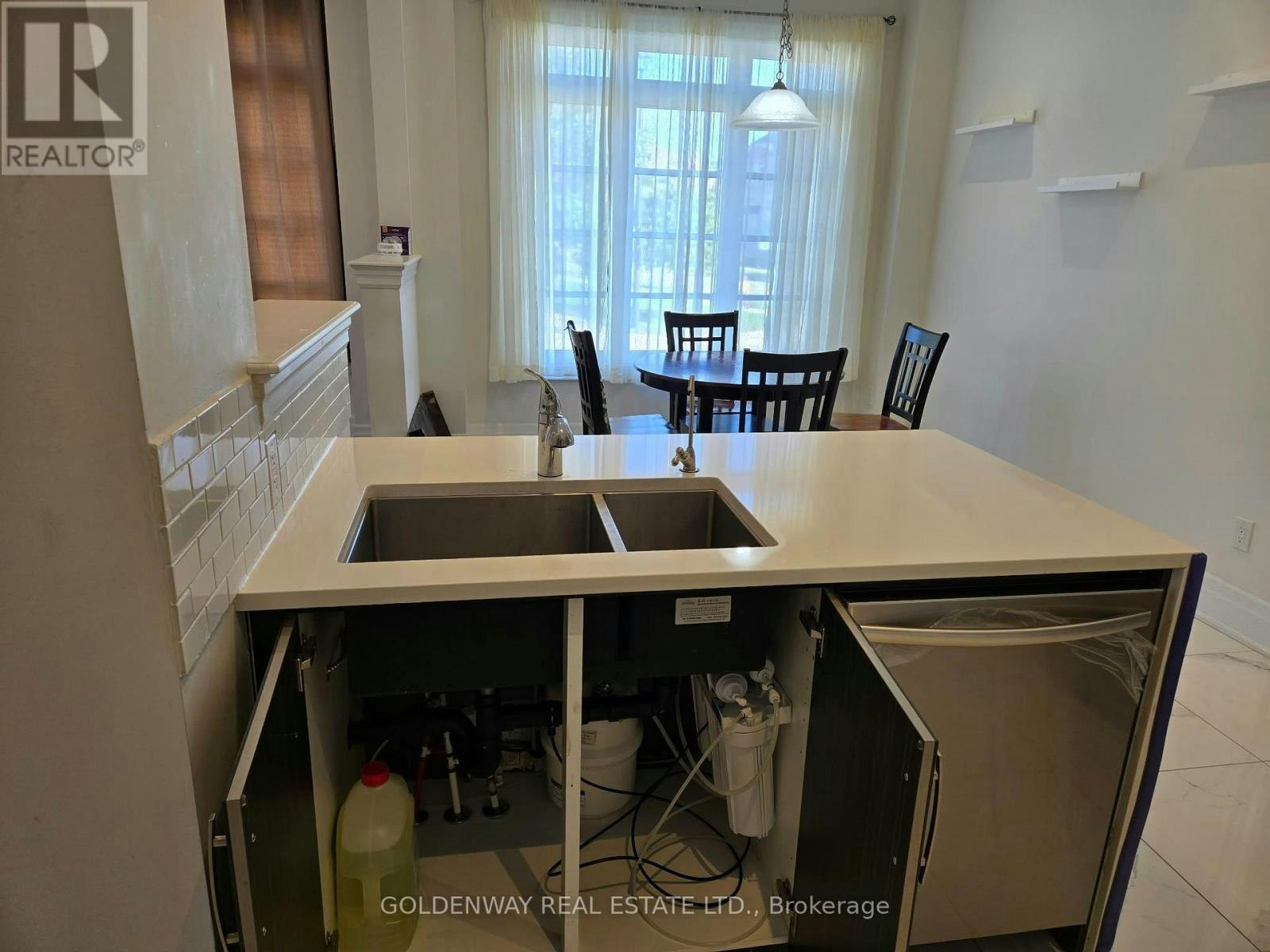 188 Paradelle Drive, Richmond Hill, ON, L4E 0E4 - 8