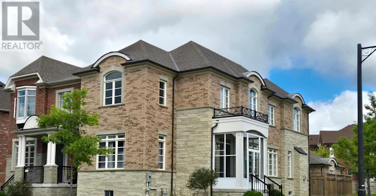 188 Paradelle Drive, Richmond Hill, ON, L4E 0E4 - 2