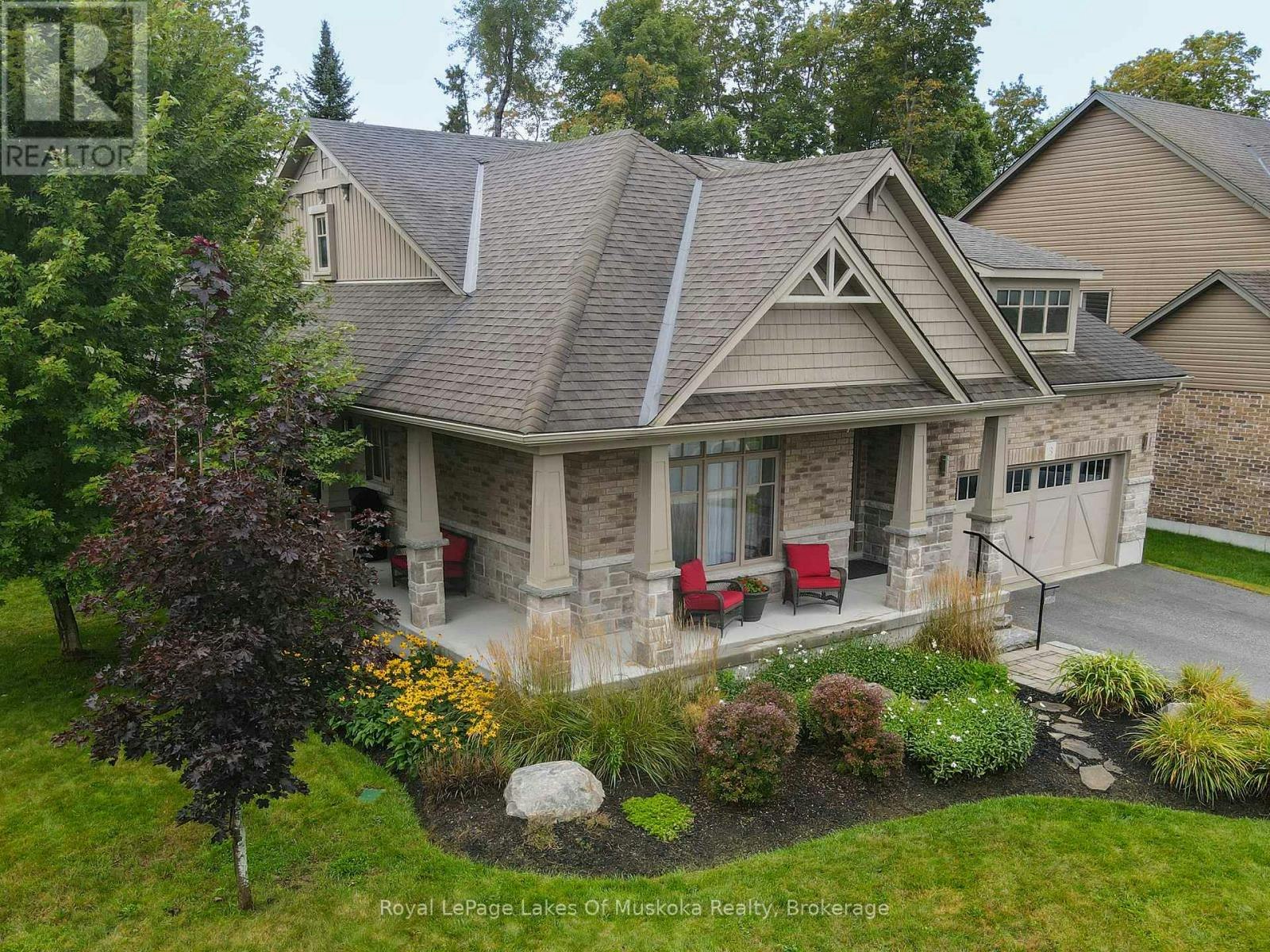 3 Homestead Lane, Huntsville, ON, P1H 2N8