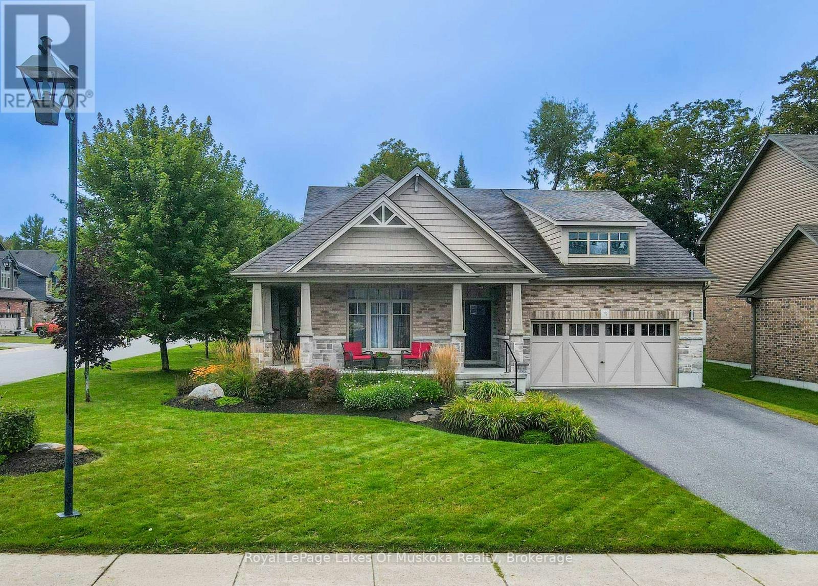 3 Homestead Lane, Huntsville, ON, P1H 2N8