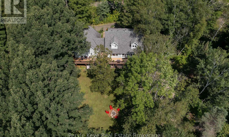 1042 Hillside Crescent