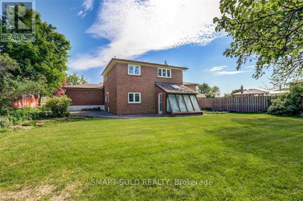 GROUND Lower 9 Salinger Court, Toronto, ON, M2J 3R8 - 15