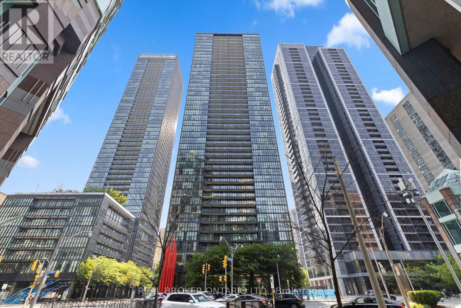 4403-110 Charles Street E, Toronto, ON, M4Y 1T5