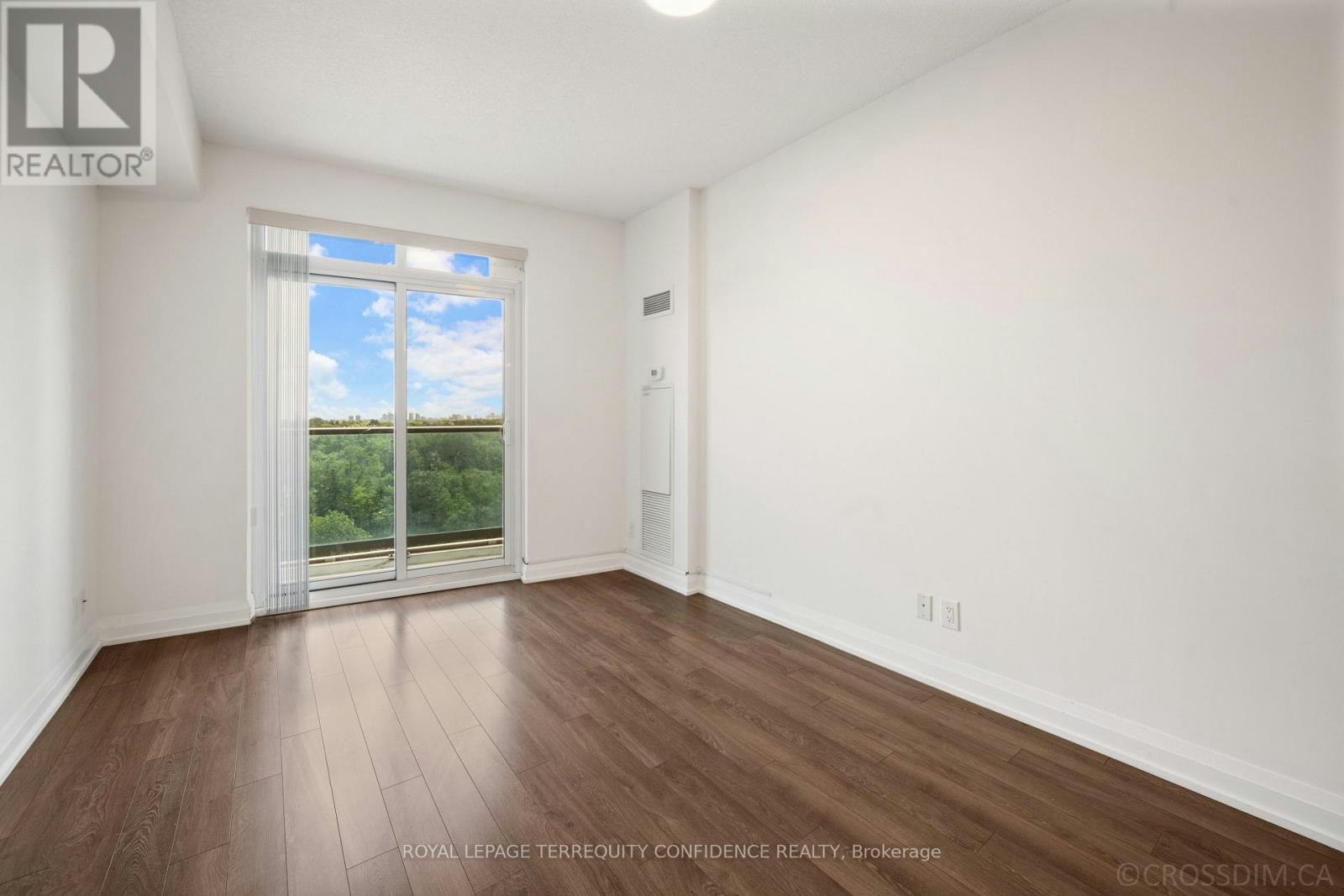 727-7161 Yonge Street, Vaughan, ON, L3T 0C8 - 7