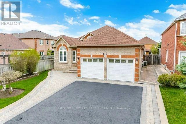 222 Caproni Drive, Vaughan, ON, L6A 1X7