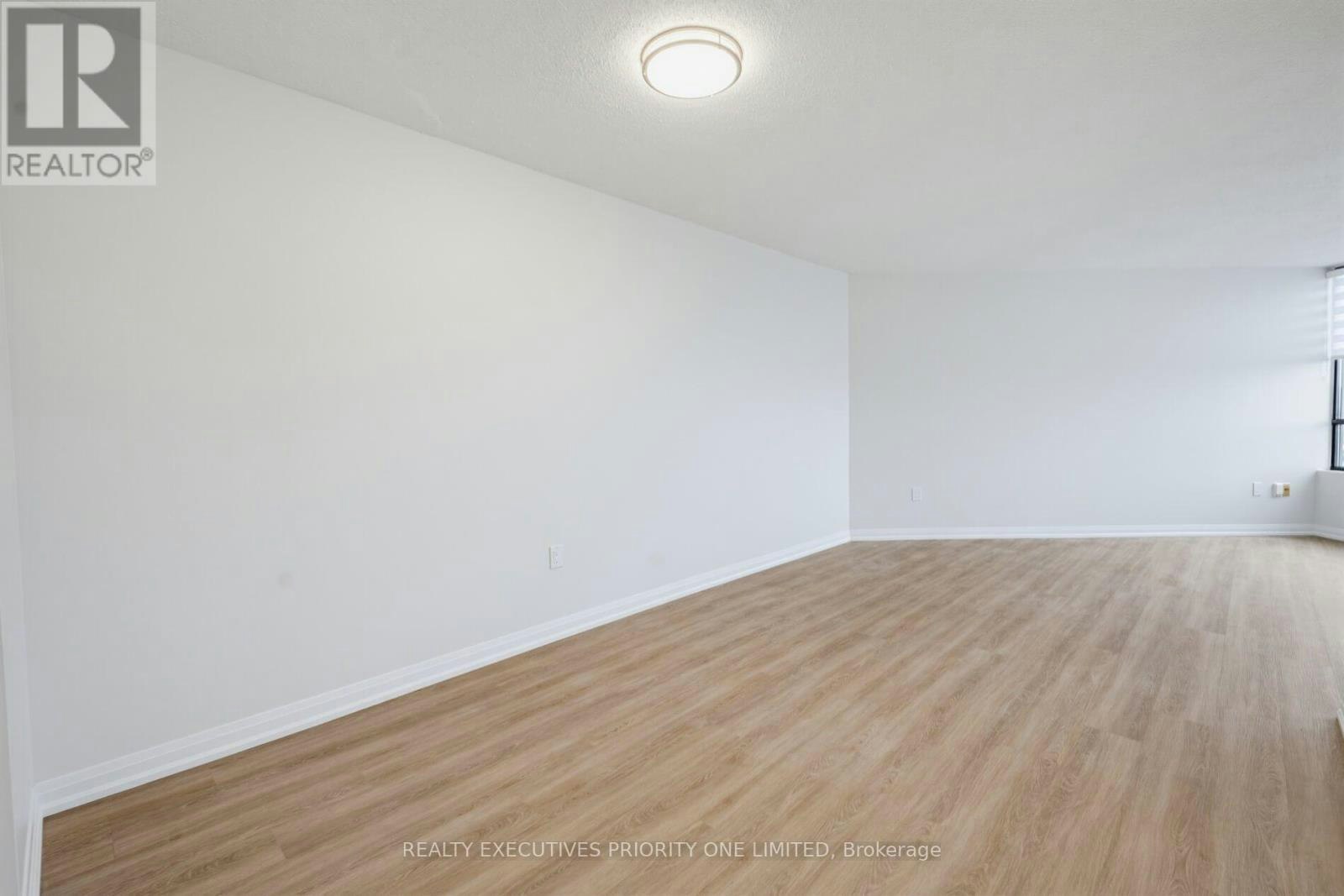 1501-7460 Bathurst Street, Vaughan, ON, L4J 7K9 - 8
