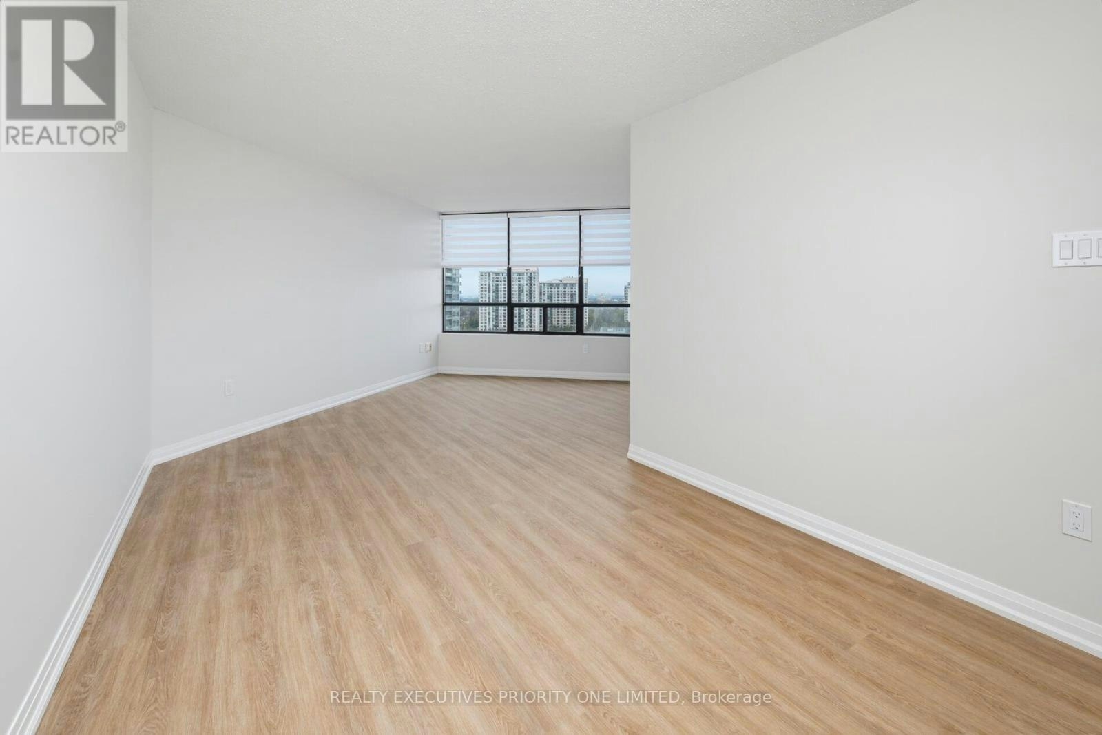 1501-7460 Bathurst Street, Vaughan, ON, L4J 7K9 - 9
