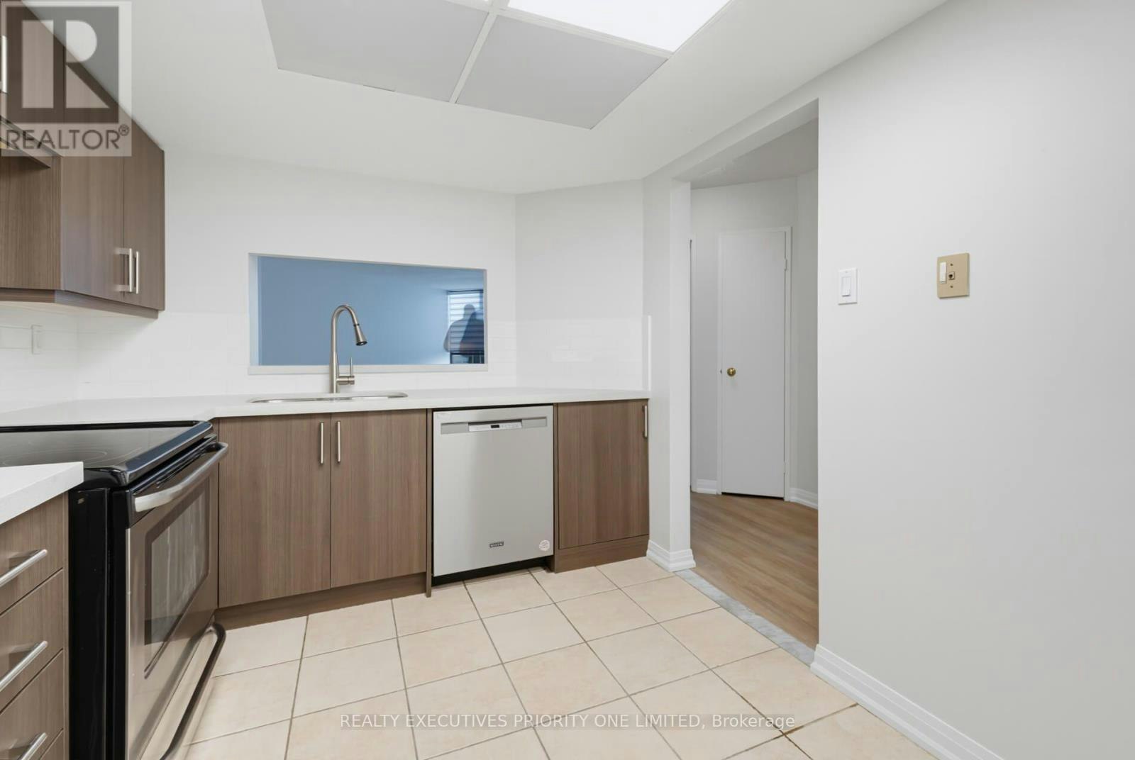 1501-7460 Bathurst Street, Vaughan, ON, L4J 7K9 - 15