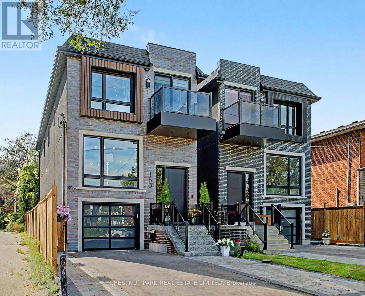 150 Sheldon Avenue, Toronto, ON, M8W 4L6