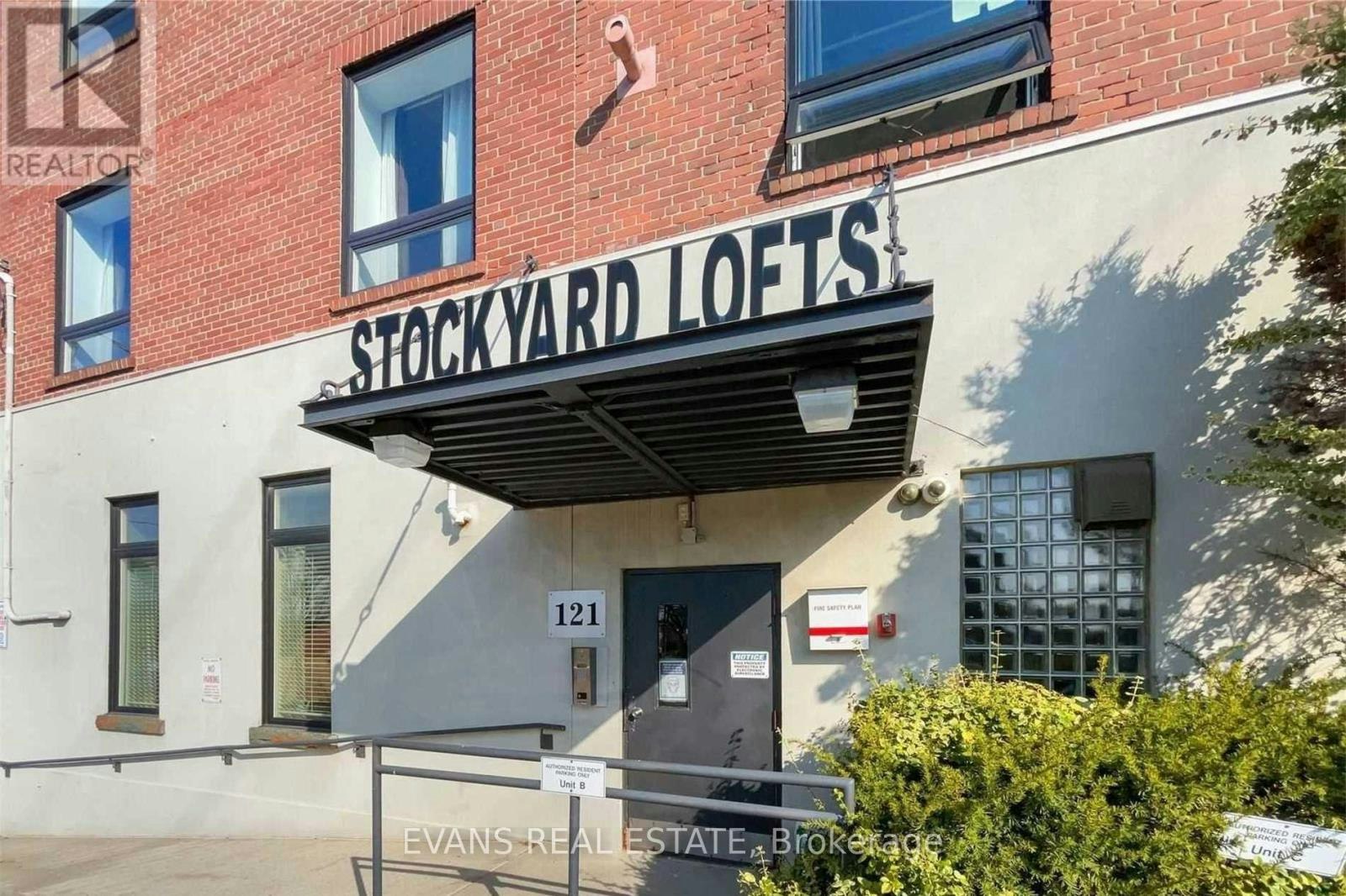 22-121 Prescott Avenue, Toronto, ON, M6N 3G8