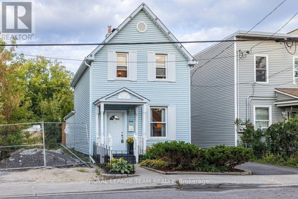 249 Hinchey Avenue, Ottawa, ON, K1Y 1L9