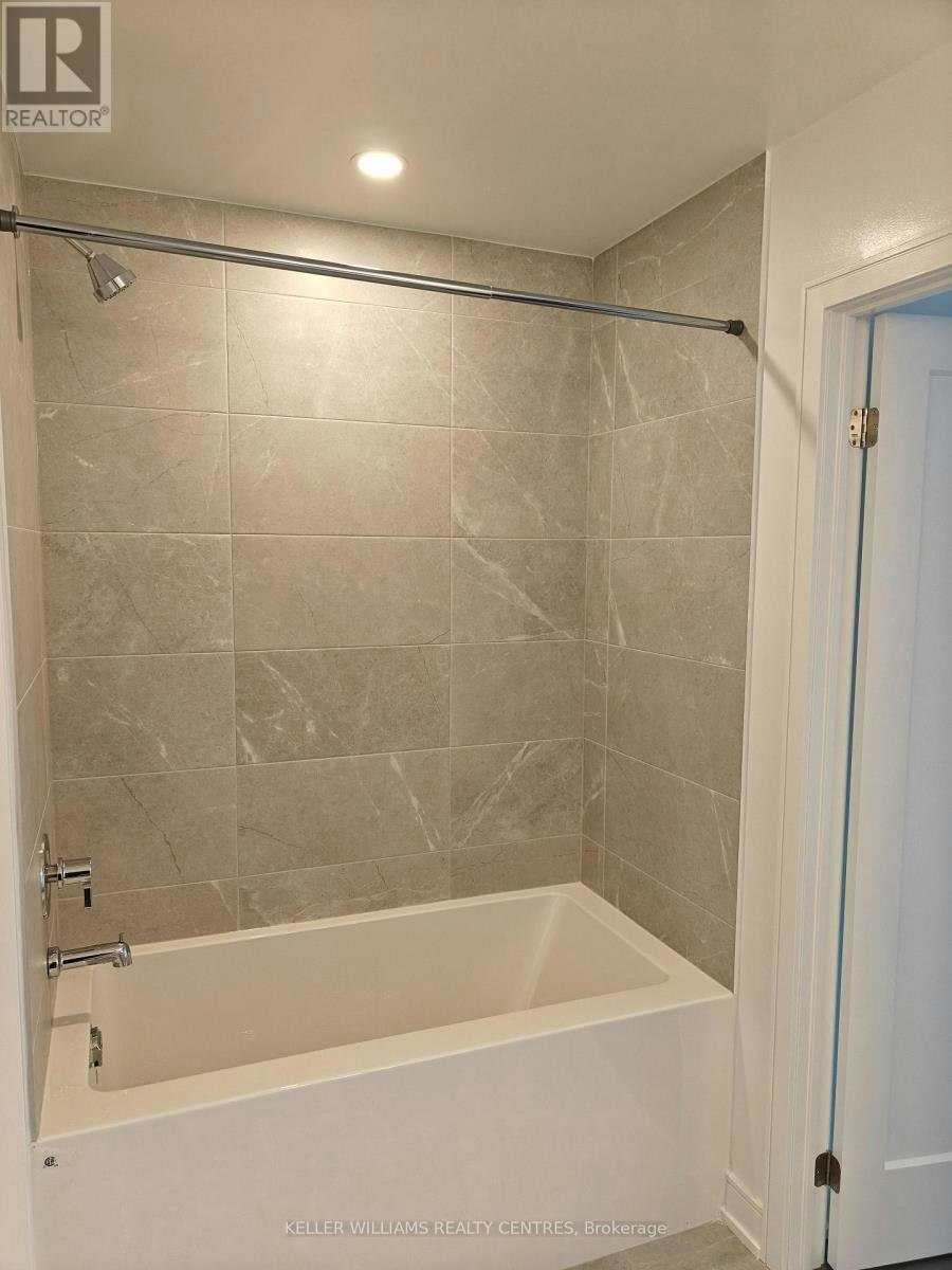 1108-705 Davis Drive, Newmarket, ON, L3Y 0J2 - 11