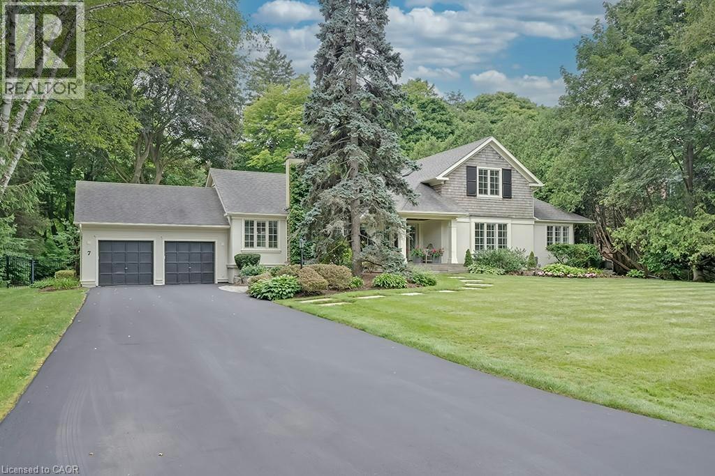 7 Colonial Crescent, Oakville, ON, L6J 4K8