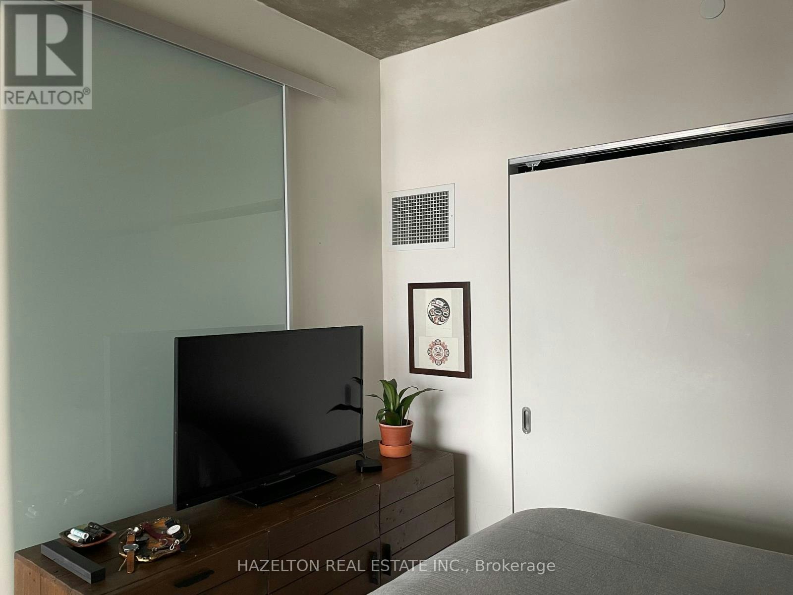 1404-111 Bathurst Street, Toronto, ON, M5V 2R1 - 17