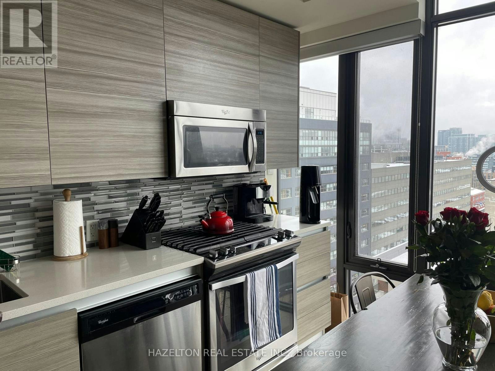 1404-111 Bathurst Street, Toronto, ON, M5V 2R1 - 13