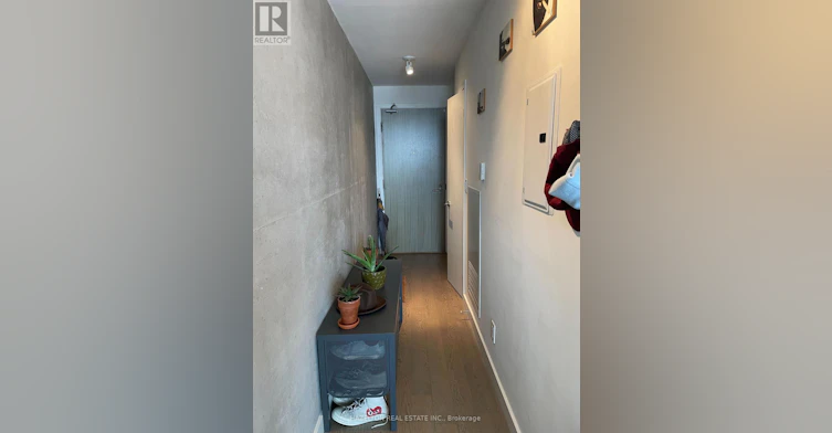 1404-111 Bathurst Street, Toronto, ON, M5V 2R1 - 4