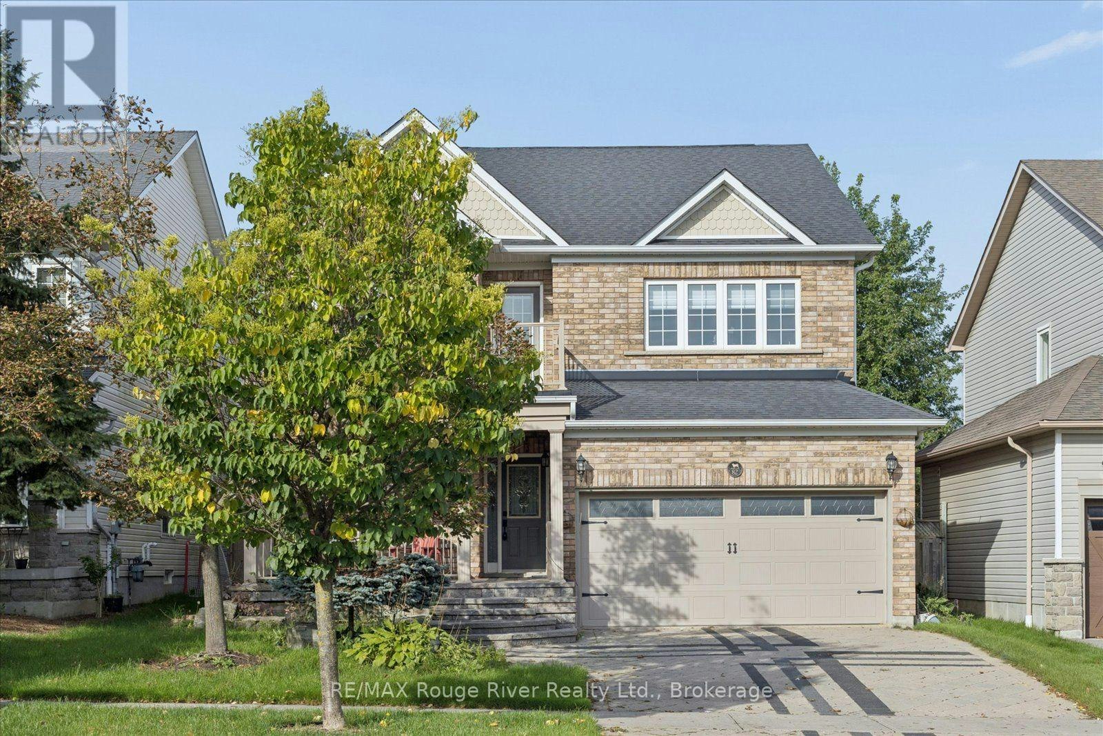 82 Darius Harns Drive, Whitby, ON, L1M 2G2 - 2