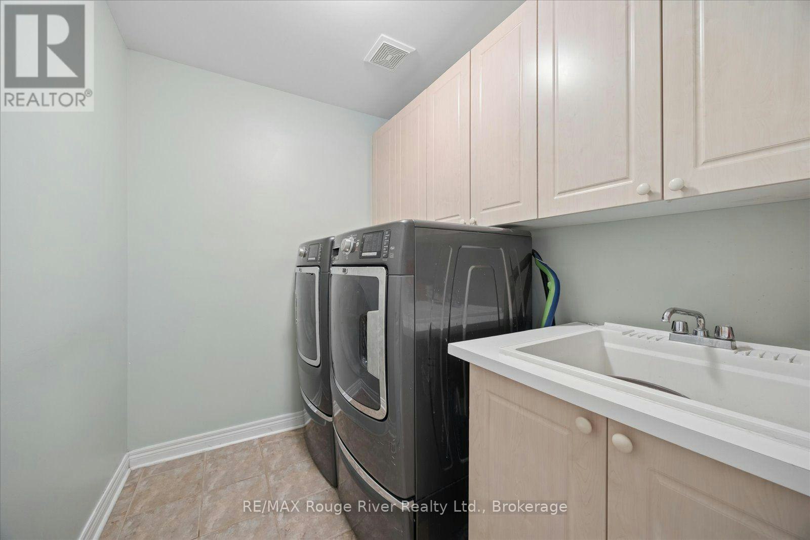 82 Darius Harns Drive, Whitby, ON, L1M 2G2 - 37