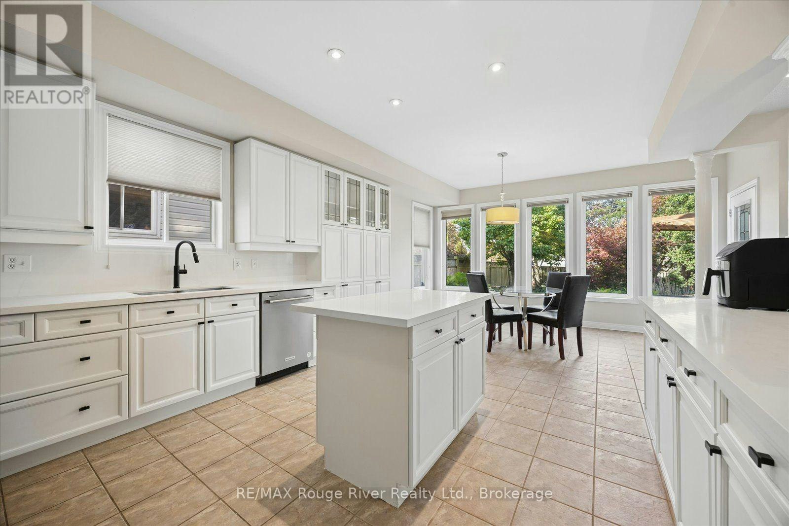 82 Darius Harns Drive, Whitby, ON, L1M 2G2 - 11