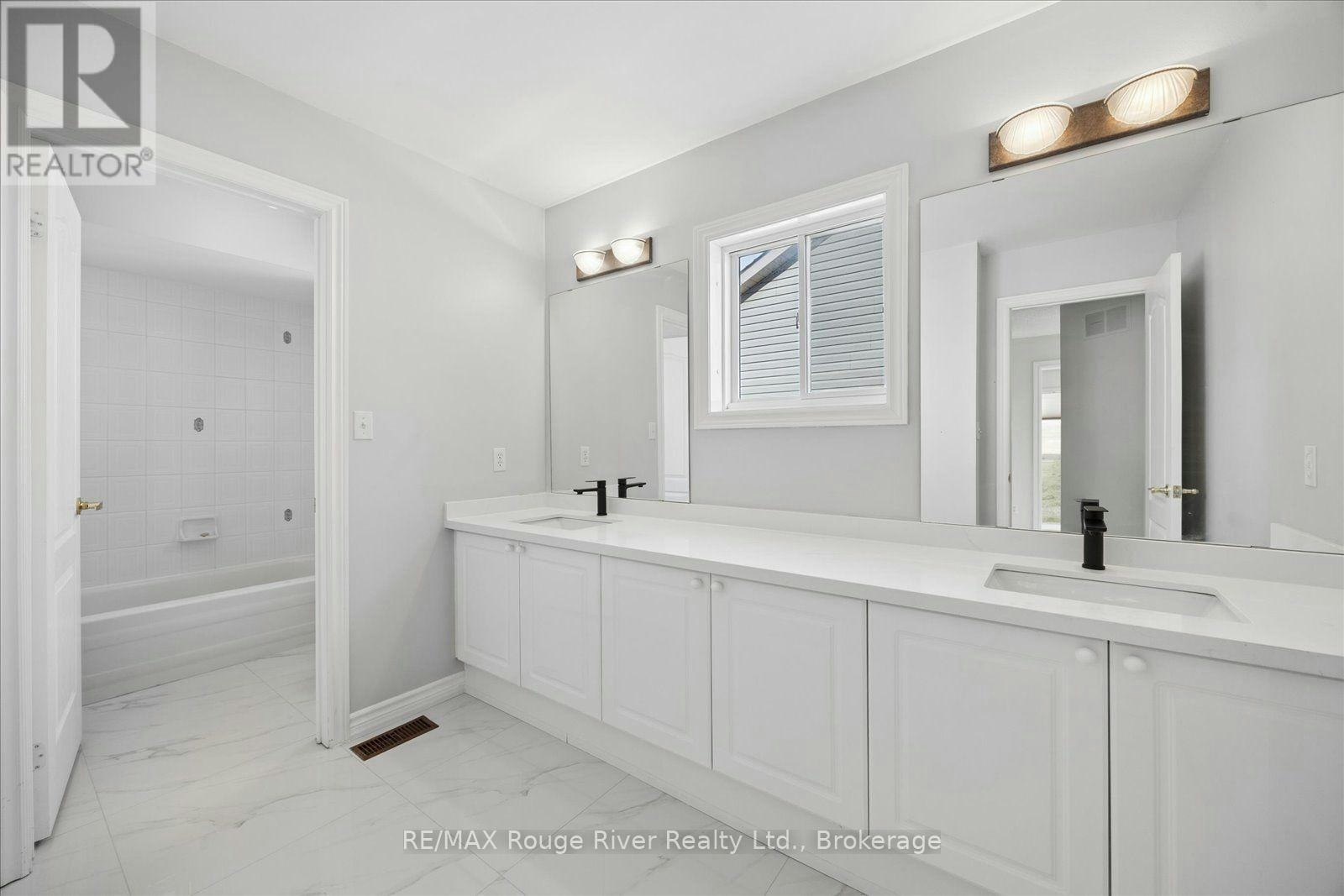 82 Darius Harns Drive, Whitby, ON, L1M 2G2 - 30