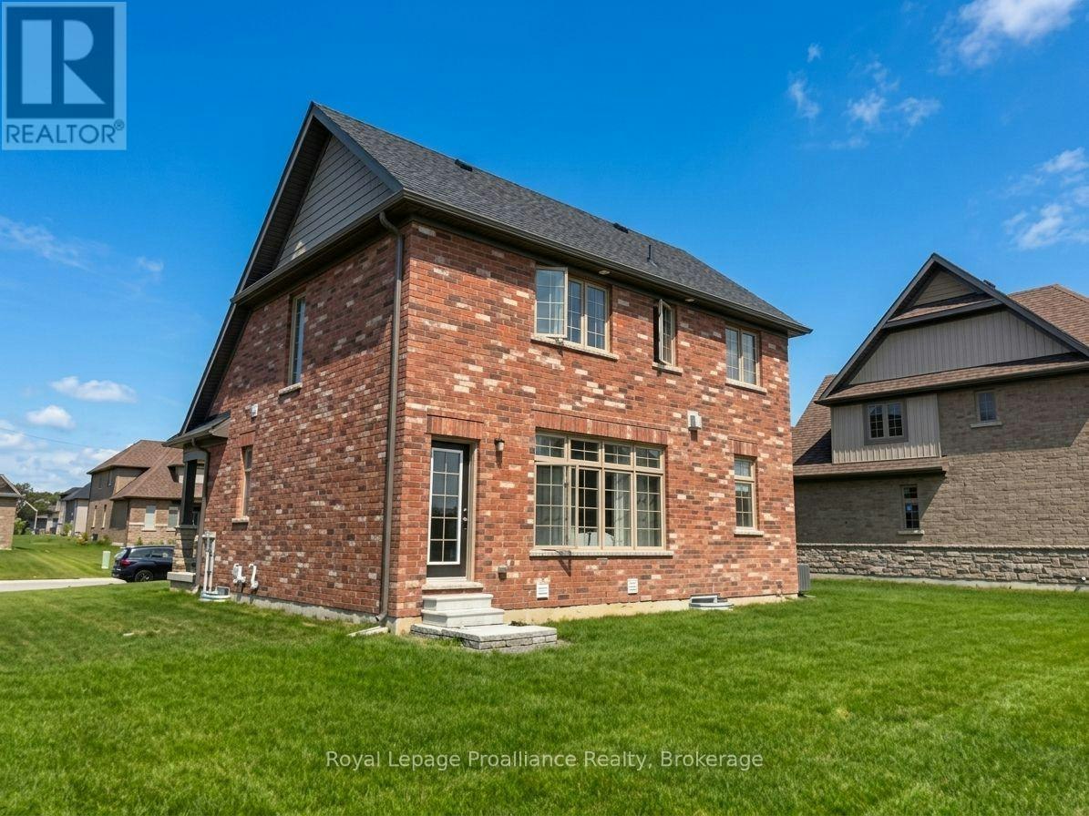 6 Larissa Park Drive, Quinte West, ON, K0L 1L0 - 13