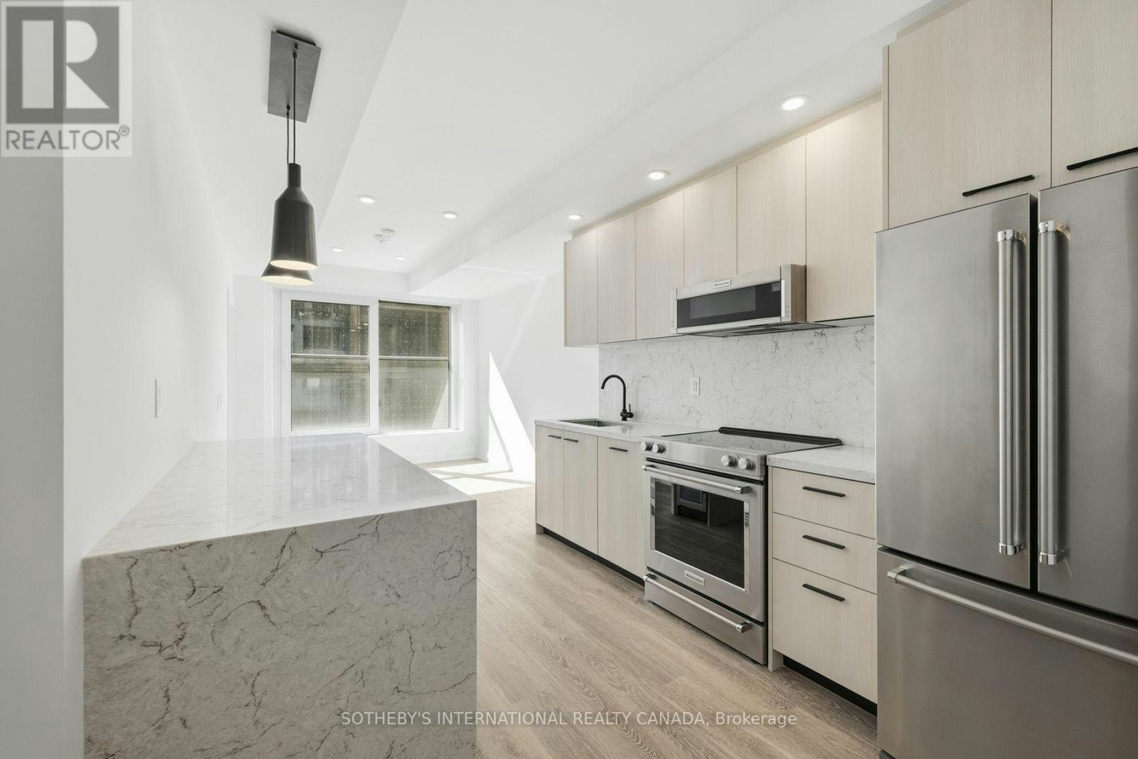 E1003-30 Mutual Street, Toronto, ON, M5B 2A7