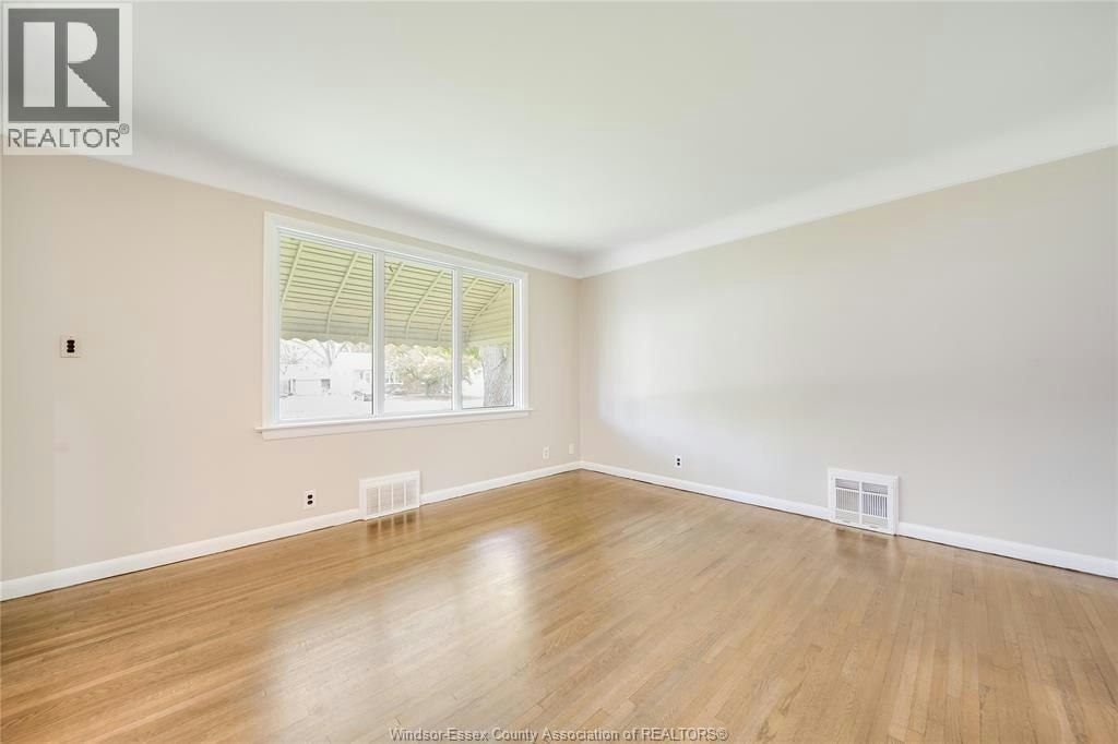 3264 Dominion Boulevard, Windsor, ON, N9E 2N5 - 5