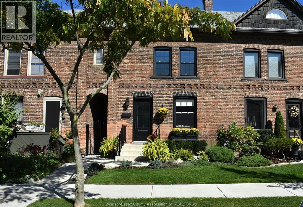 864 Monmouth, Windsor, ON, N8Y 3L4